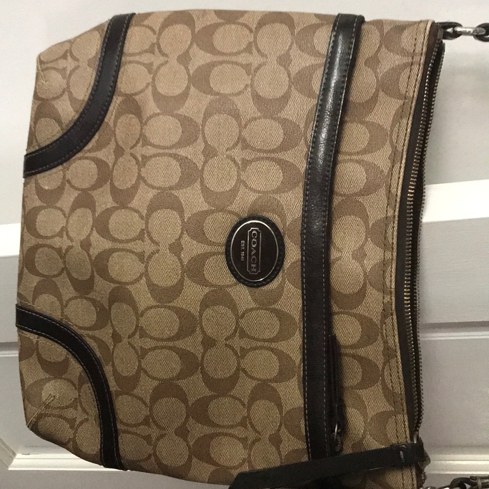 tote - Picture 2 of 4